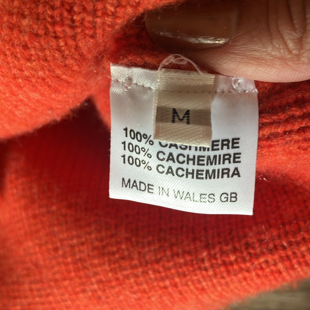 Jennifer T. Cashmere Couture Wales - Picture 7 of 11